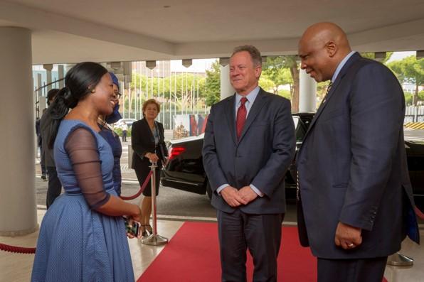 His Majesty King Letsie III meets with a Lesotho national WFP staff on his departure from WFP. Photo Credit: WFP/Giulio dAdamo